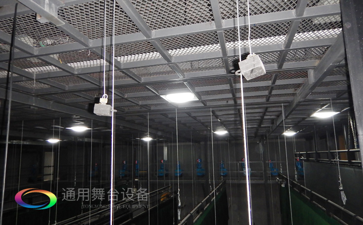 電動(dòng)吊桿裝置升降速度、撓度、噪聲、定位精度及負(fù)荷試驗(yàn)測(cè)試方法